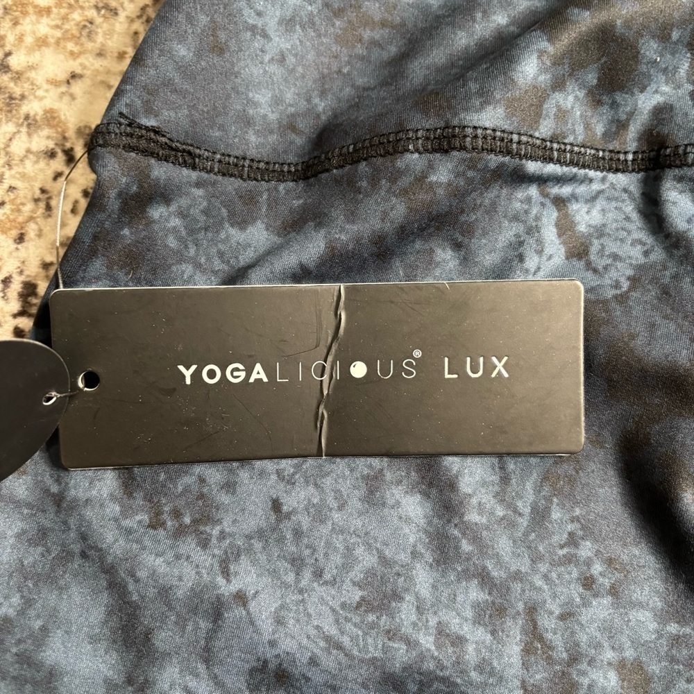 NWT Yogalicious Dark Navy Italian Quartz Leggings Size Small - Picture 9 of 9